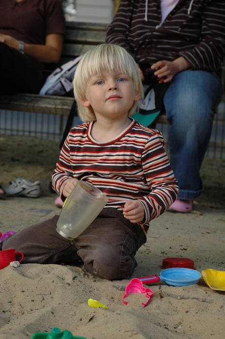 Dylan in All I need is Sand